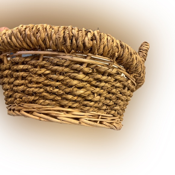 Wooden woven basket - Picture 5 of 11